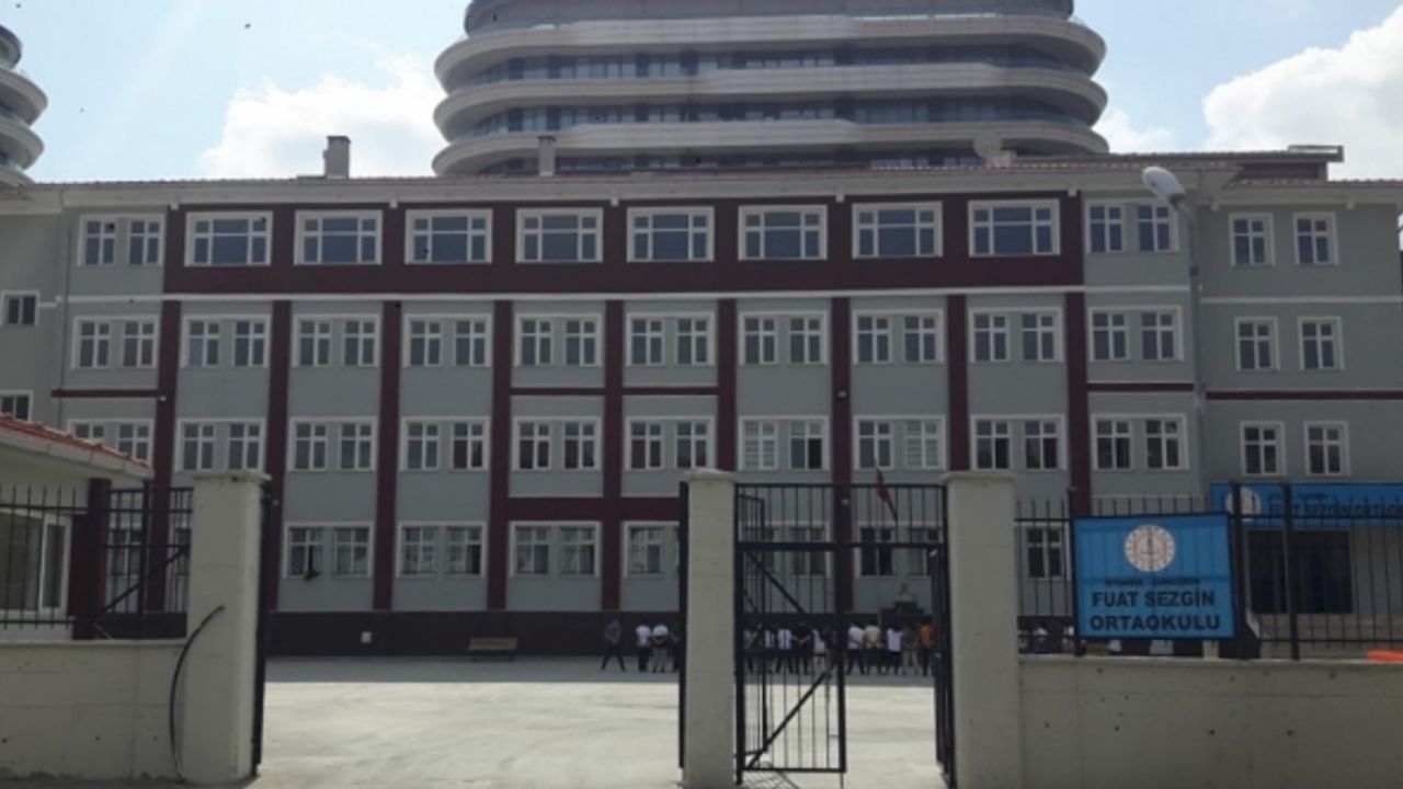 PROF. DR. FUAT SEZGİN ORTAOKULU