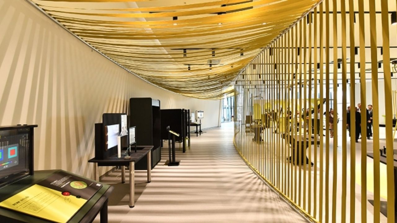 ​​​​​​​Yedi Güzel Adam ve Öncüler Kütüphanesi