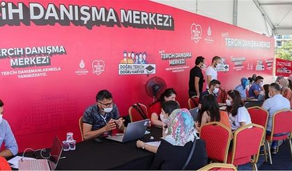 İBB ÜNİVERSİTE TERCİHİNDE 30 BİNİN ÜZERİNDE GENCE REHBER OLDU