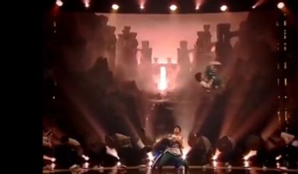 Jüriyi şaşkına çeviren dans gösterisi