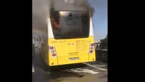İETT otobüsü yine alev alev yandı